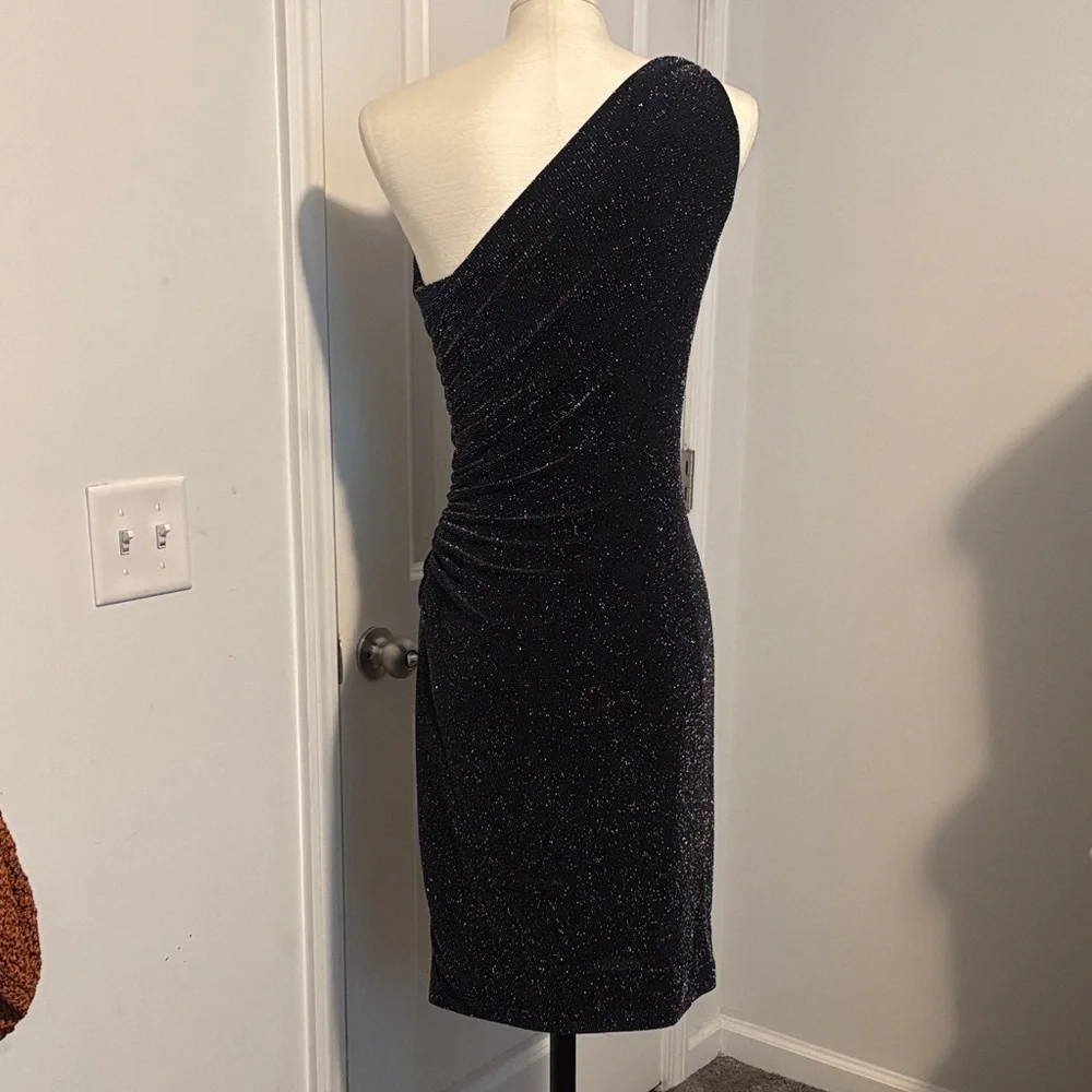 Lauren Ralph Lauren One-Shoulder Black Sparkle Cocktail Dress - Picture 4 of 6